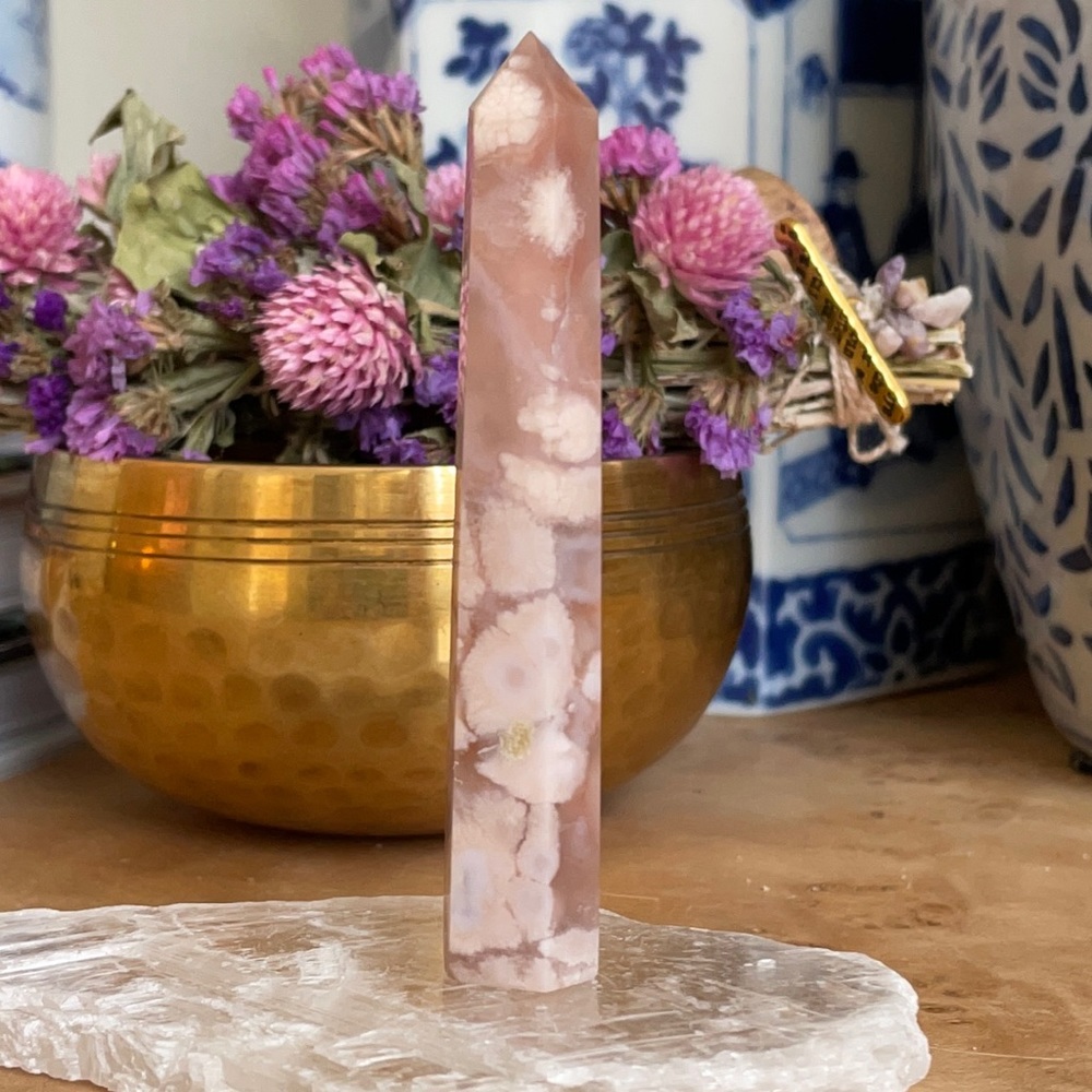 Beautiful Pink Flower Agate Point